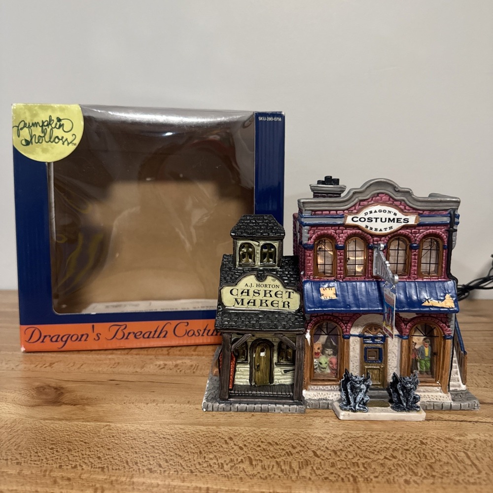 Lemax 05468A 2002 Spooky Town Dragon's Breath Costume Shop LN/Box